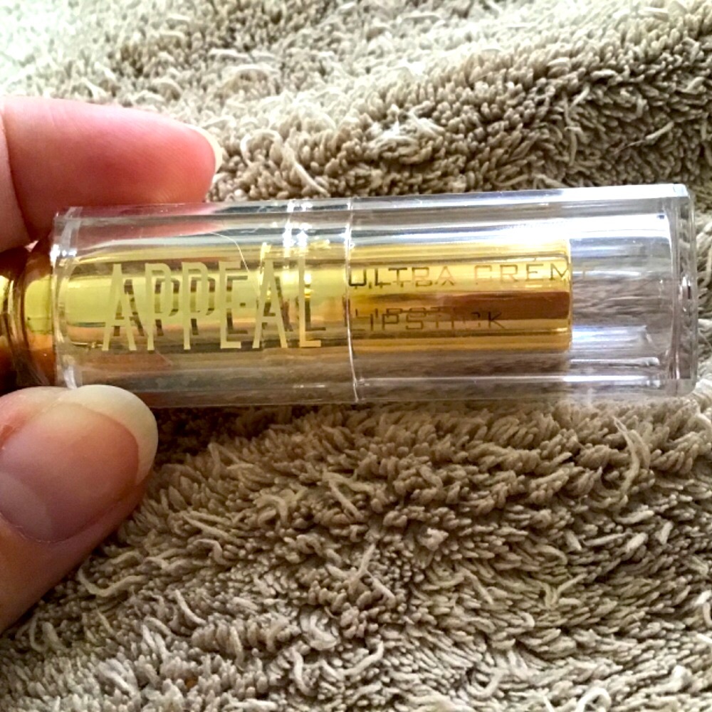 Appeal Ultra Creme Lipstick in Muse